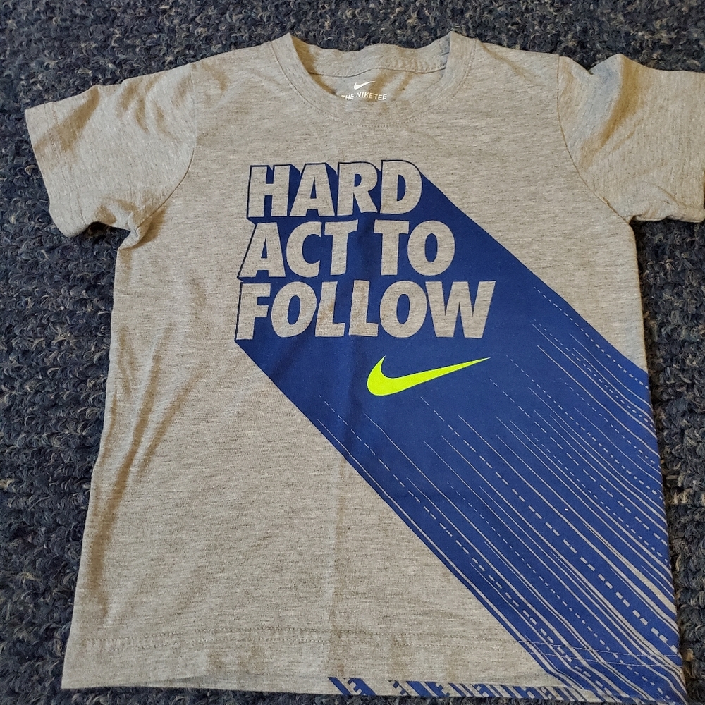 Nike size 6 t-shirt